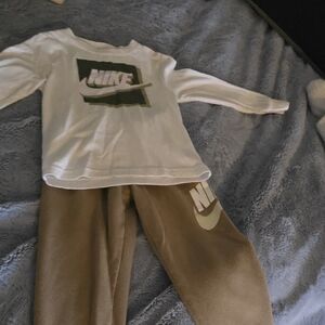 Nike White and Tan Kids' Set